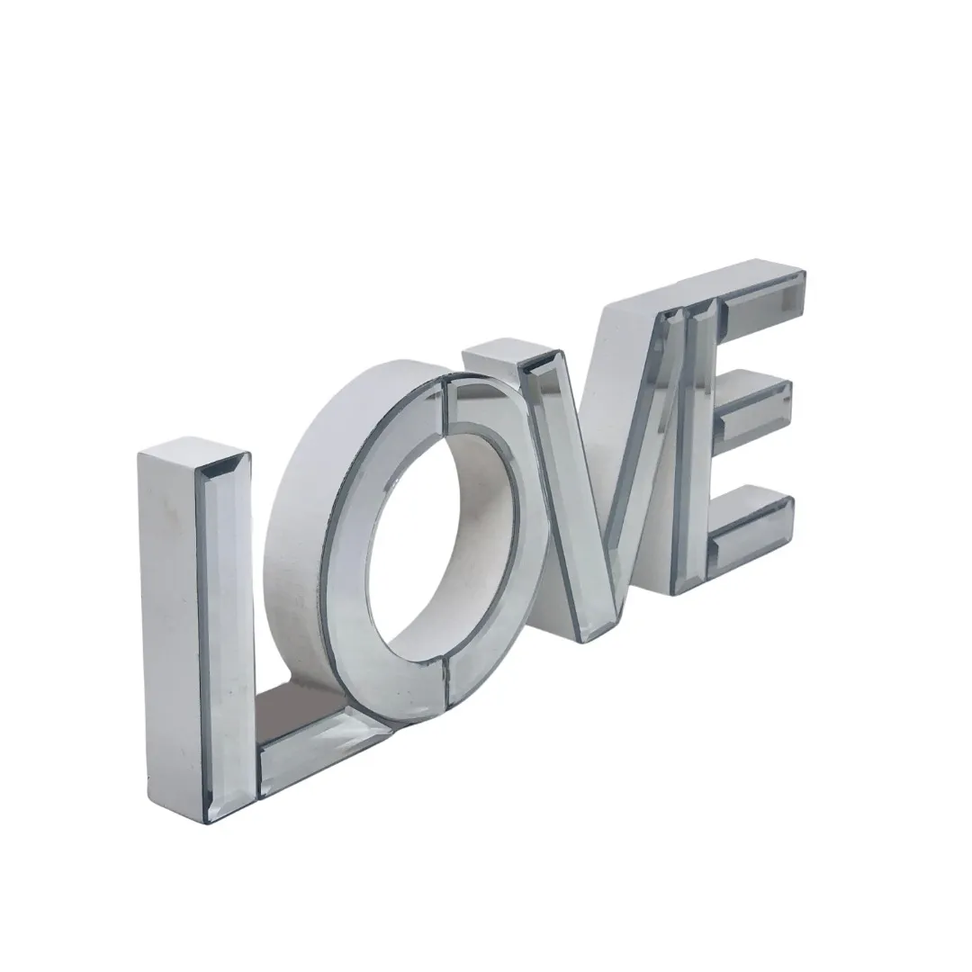 Estatueta Palavra Love Decoração em MDF 28cm Estatueta Palavra Love Decoração em MDF 28cm